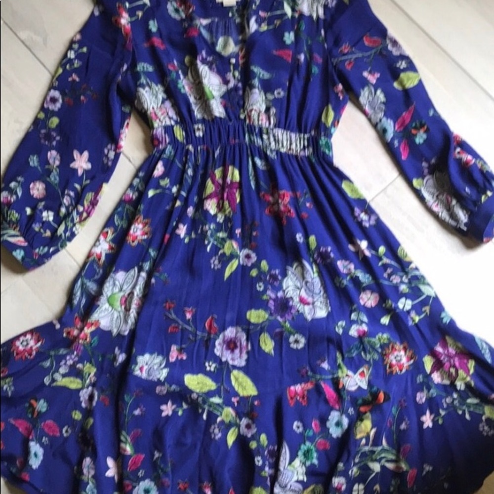 Dress - Picture 2 of 4